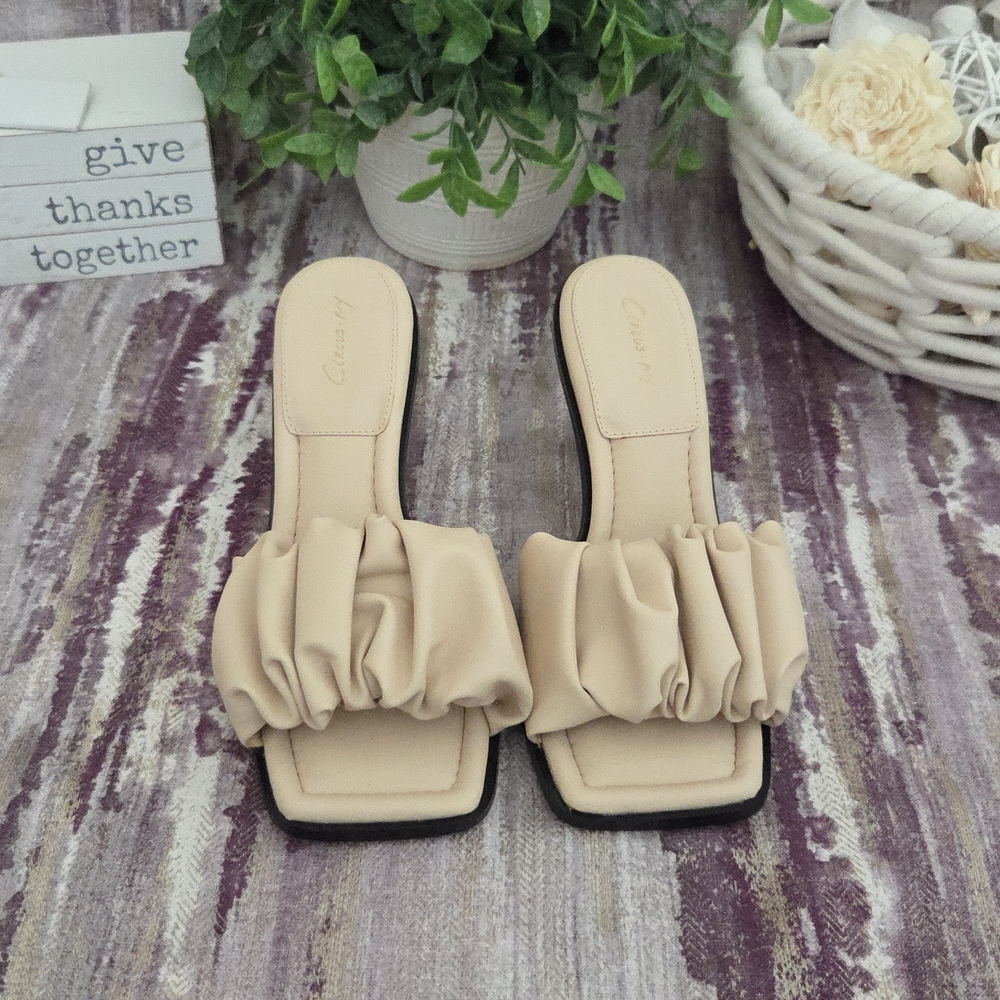 Circus NY By Sam Edelman Slade Ruched Cream Mule Sandals  Size 10